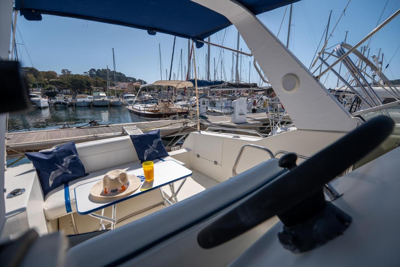 Hebergements Bateaux A Quai Porquerolles Exterior foto